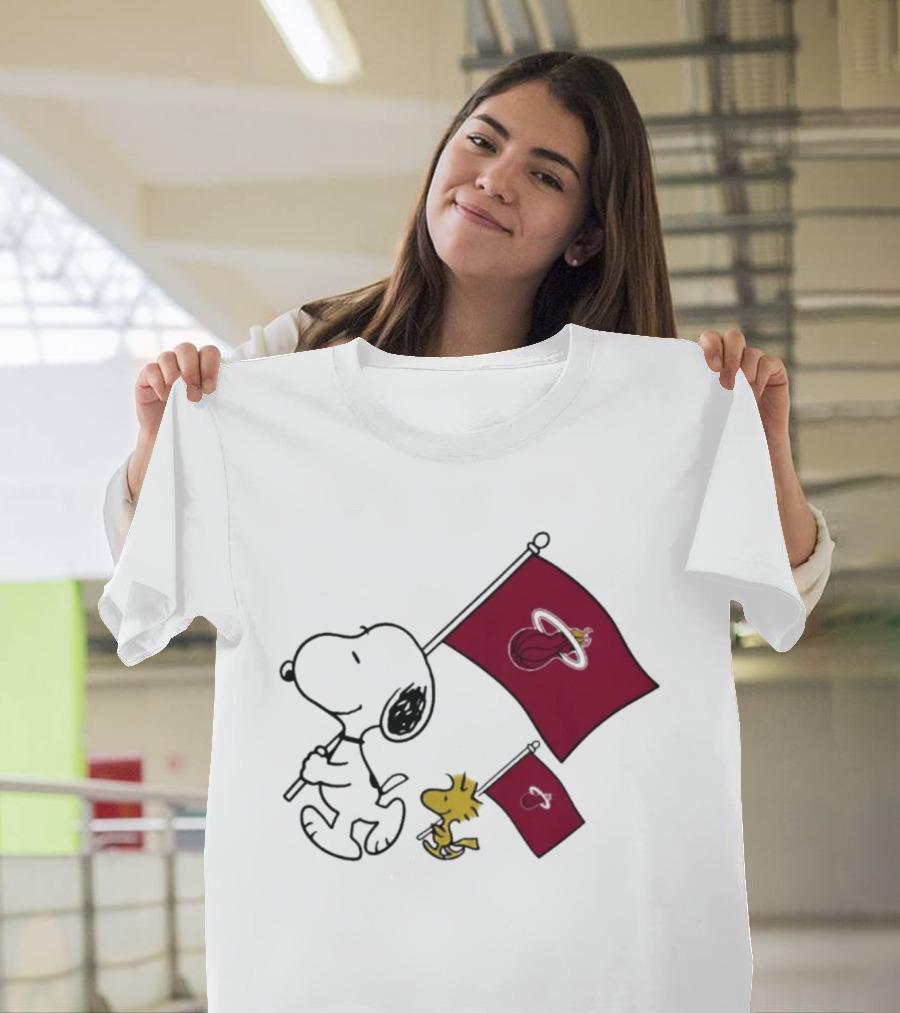Miami Heat Snoopy Woodstock Miami Heat Flags T-Shirt