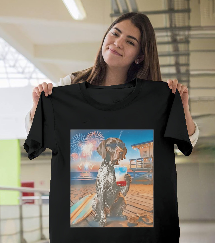 German Shorthaired Pointer Fourth Of July Fireworks Beach Party Surfboard Scene T-Shirt