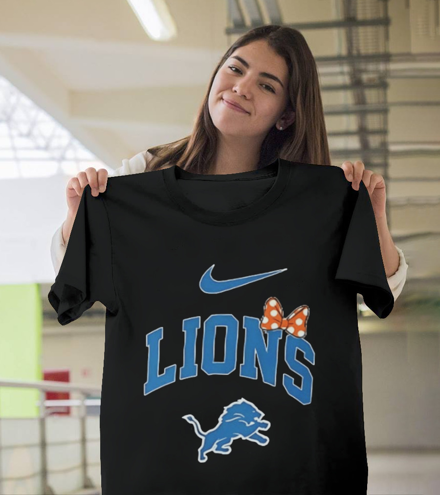 Detroit Lions Boo To You Fa Boo Lous Rugby Sports Team Halloween Bow T-Shirt