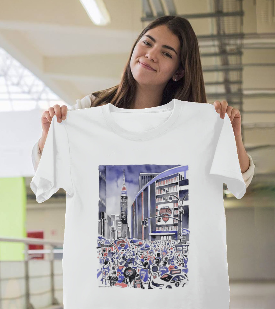 New York Knicks Madison Square Garden Empire State Building Fans Scene T-Shirt
