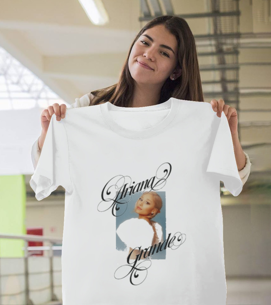 Ariana Grande Vintage Inspired Photo Aesthetic T-Shirt