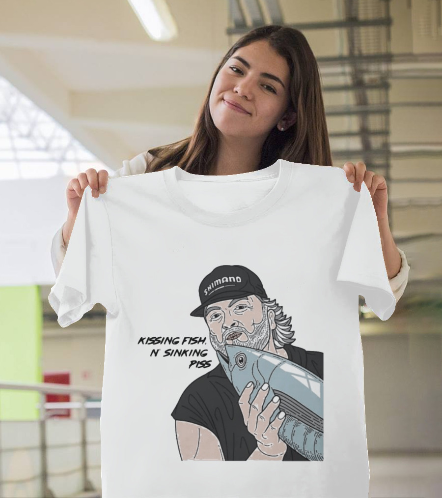Kissing Fish N Sinking Piss Shimano Cap Beard Fisherman T-Shirt