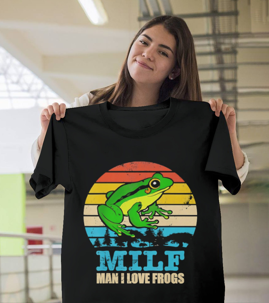 Frog MILF Man I Love Frogs Retro Sunset T-Shirt