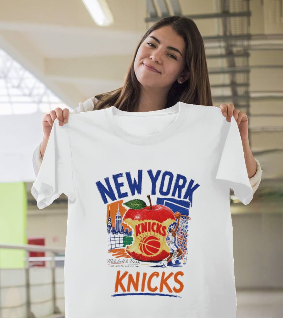 New York Knicks Mitchell & Ness Nostalgia Co Concrete Apple Basketball Scene T-Shirt