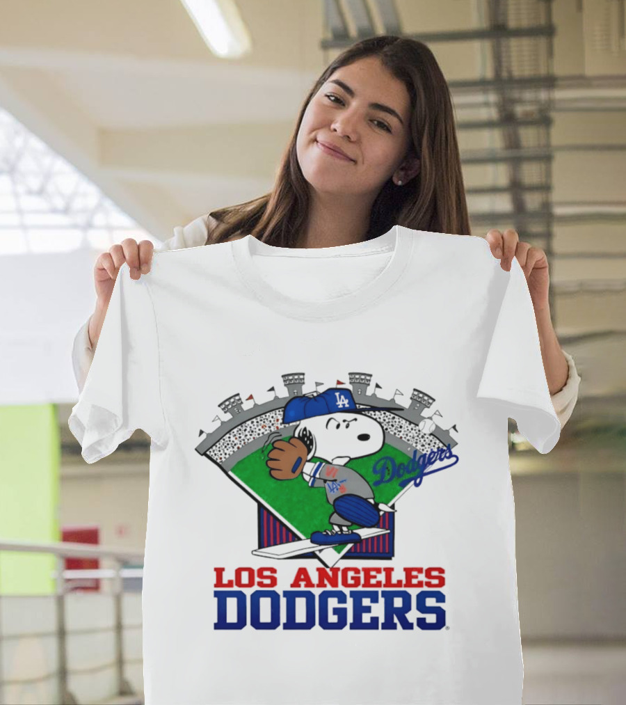 Los Angeles Dodgers Snoopy Peanuts Baseball Swing Stadium T-Shirt