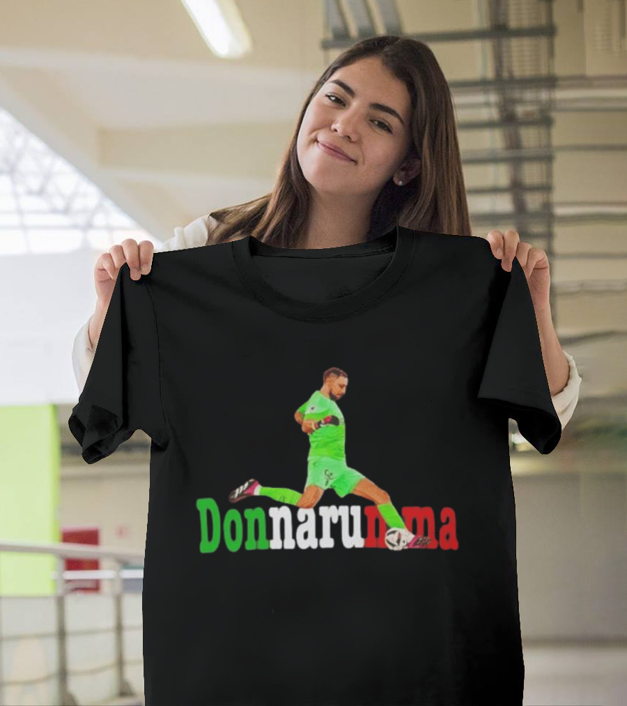 Donnarumma Italian Goalkeeper Action Pose Football Soccer T-Shirt