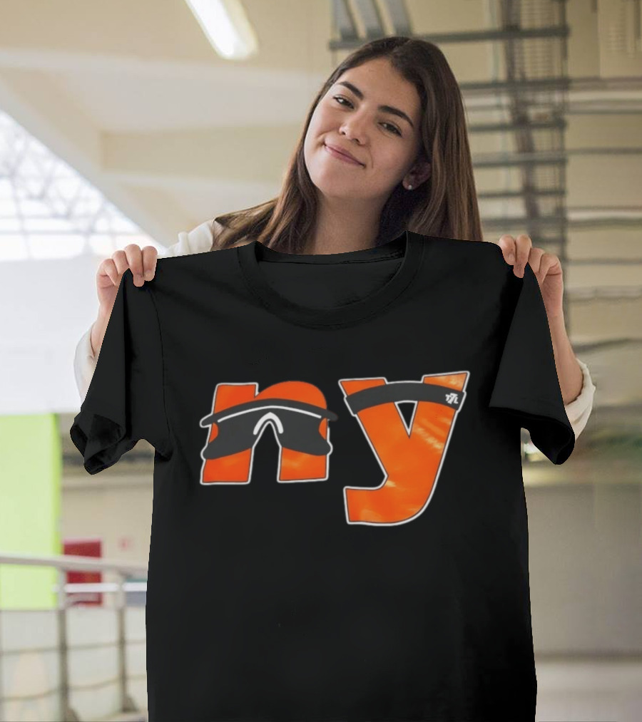Carmelo Anthony New York Knicks NY Iconic Look T-Shirt