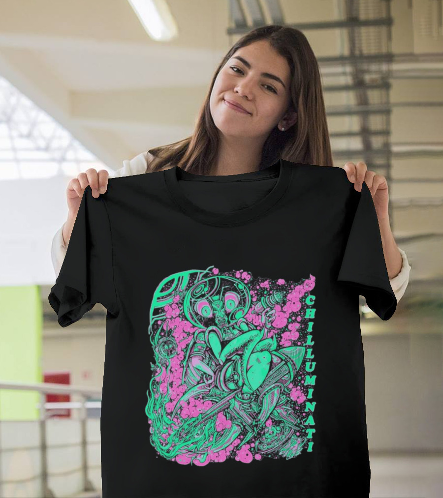 Chilluminati Alien Mantid Retro Comic Style Psychedelic T-Shirt