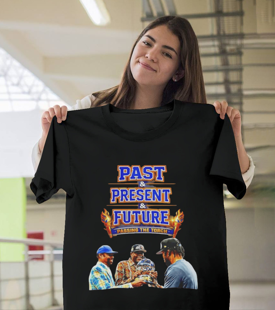 New York Knicks Past Present Future Passing The Torch Walt Frazier Patrick Ewing Jalen Brunson T-Shirt