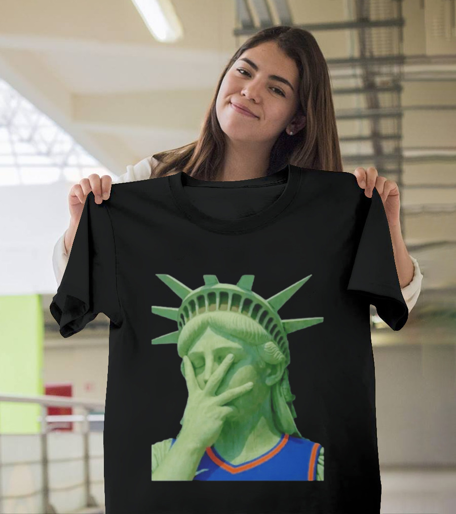 Liberty And Brunson For All Jalen Brunson 3 Points Pose Statue Of Liberty Knicks Jersey T-Shirt