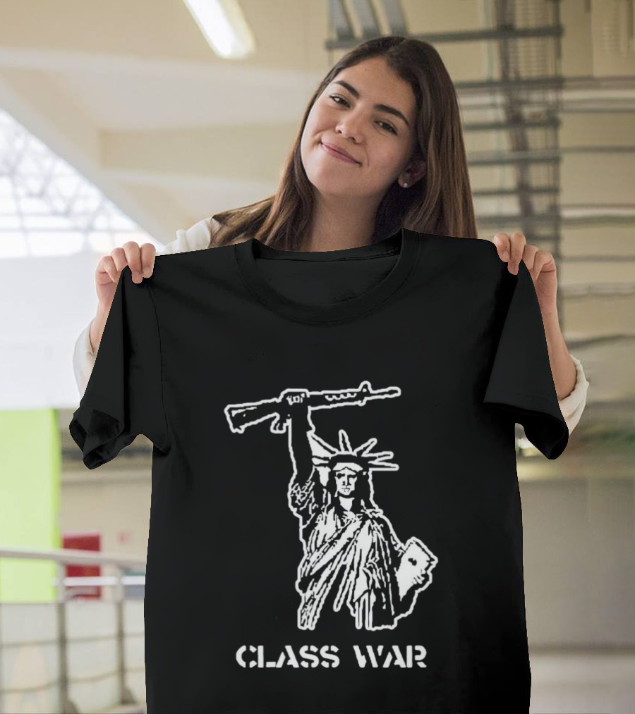 Statue Of Liberty AK 47 Class War New York USA T-Shirt