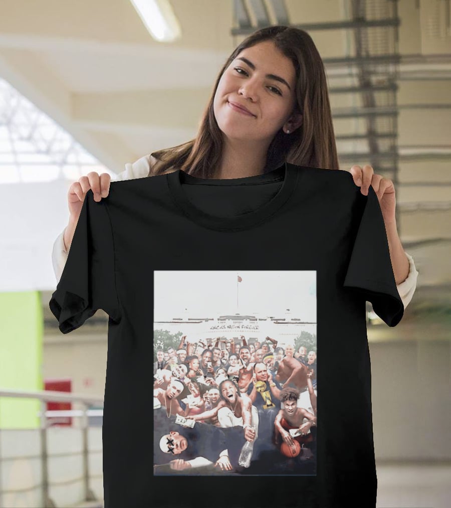 Knicks Nation Forever With Gathering Of Celebratory Fans And Players T-Shirt