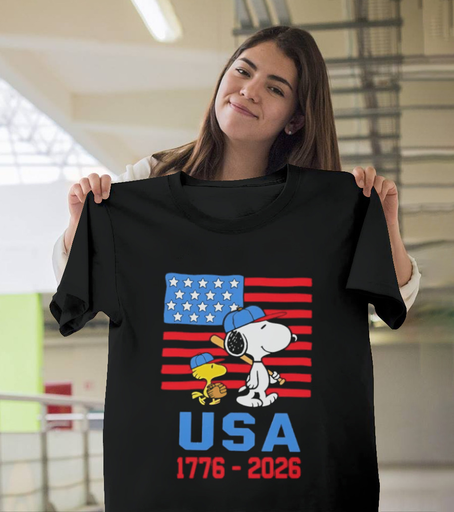 Snoopy Woodstock Peanuts USA Baseball American Flag 1776 2026 T-Shirt