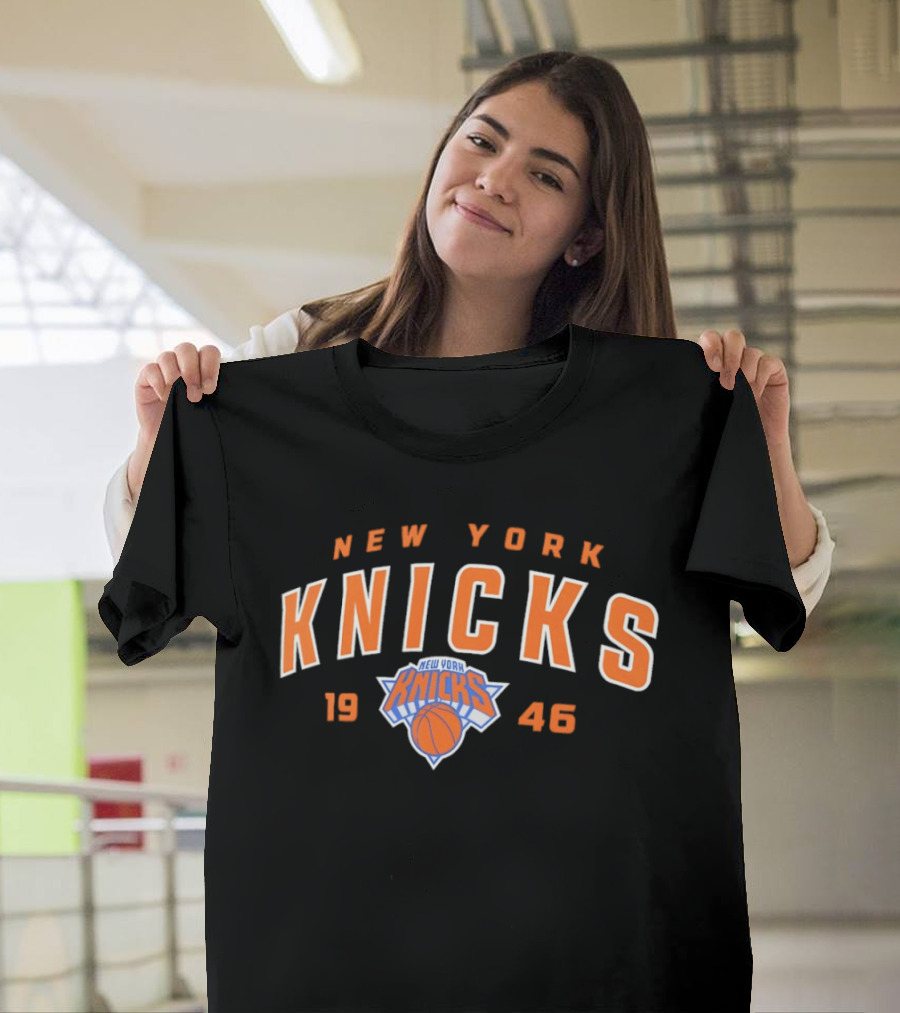 New York Knicks 1946 Basketball Team T-Shirt