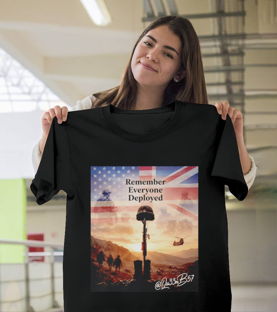 United States United Kingdom Remember Everyone Deployed Chinook Helicopter T-Shirt
