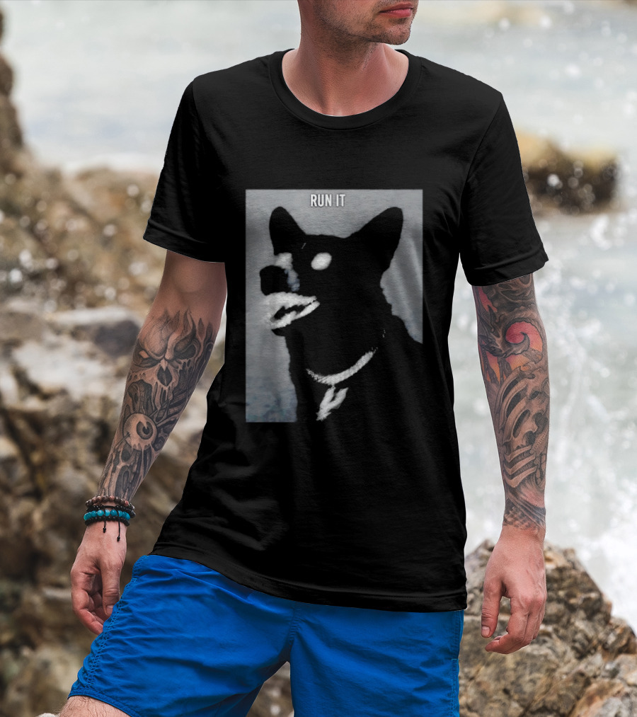 Run It Black Dog Diamond Grill Spurs Pendant T-Shirt