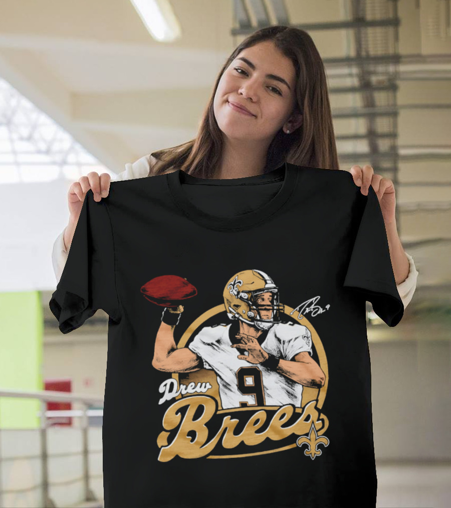 Drew Brees New Orleans Saints Quarterback Number 9 Classic Sports Fan Collector's Item T-Shirt