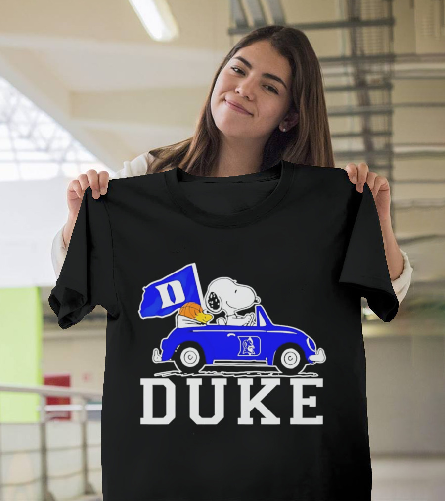 Snoopy And Woodstock Driving Duke Blue Car With Duke Blue Devils Flag T-Shirt