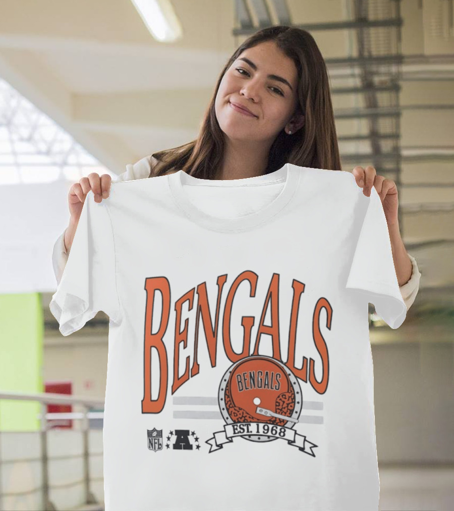 Bengals Est 1968 Helmet Vintage Football Cincinnati T-Shirt
