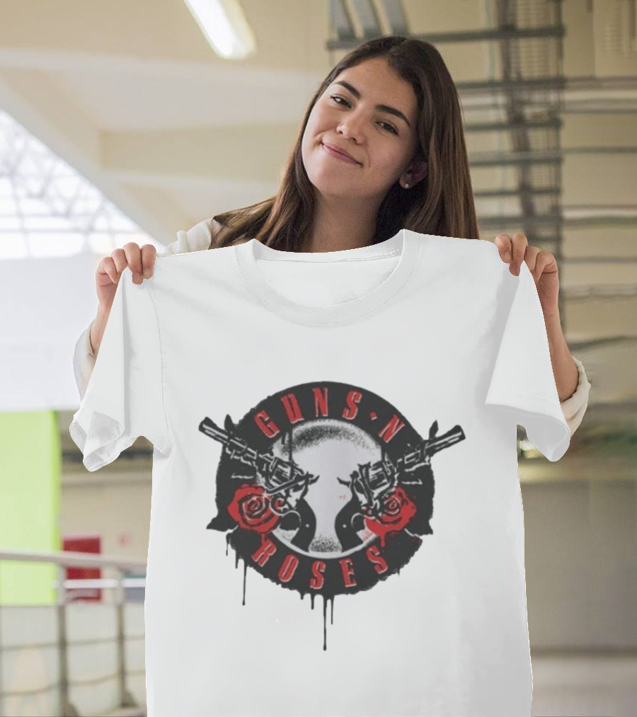Guns N Roses World Tour 2026 Spray Painted Skull And Roses T-Shirt