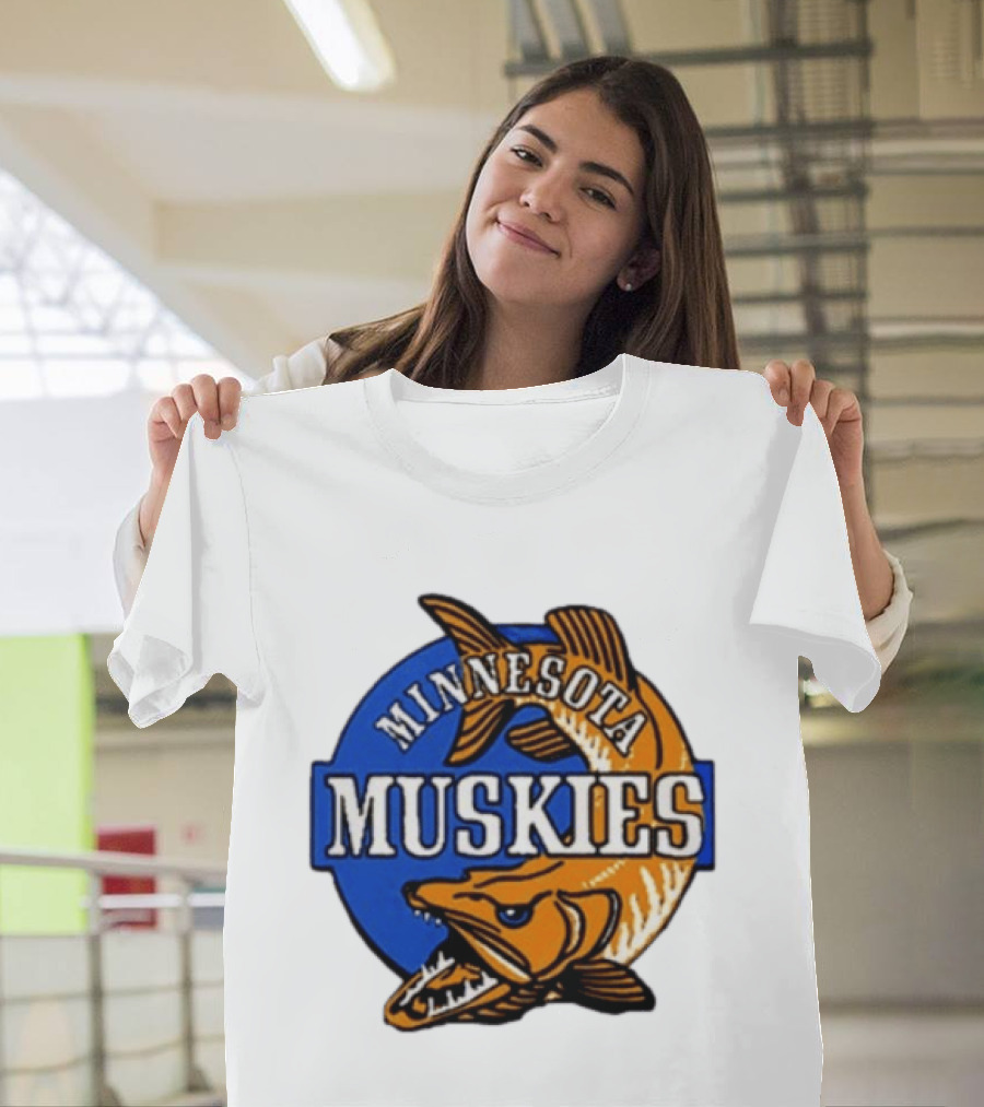 Minnesota Muskies Fishing Muskie T-Shirt
