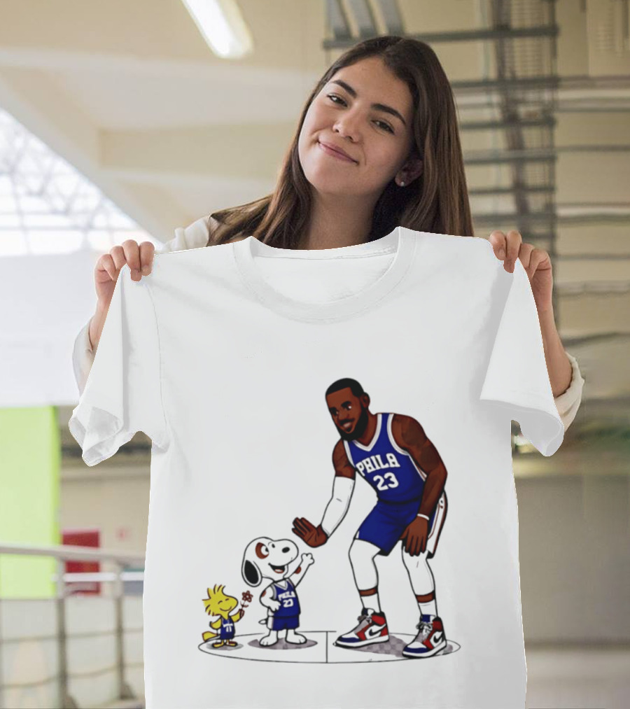 Snoopy Woodstock High Five LeBron James 23 Philadelphia 76ers Collaboration T-Shirt
