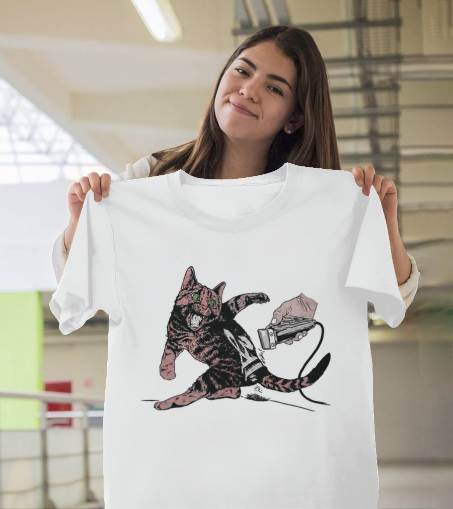 Shaving Cat Crazy Tabby Pet Grooming Clipper Reaction T-Shirt