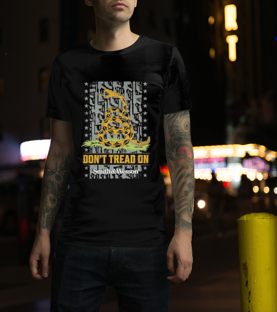 Don't Tread On Me Smith And Wesson Gadsden Flag Coiled Snake T-Shirt