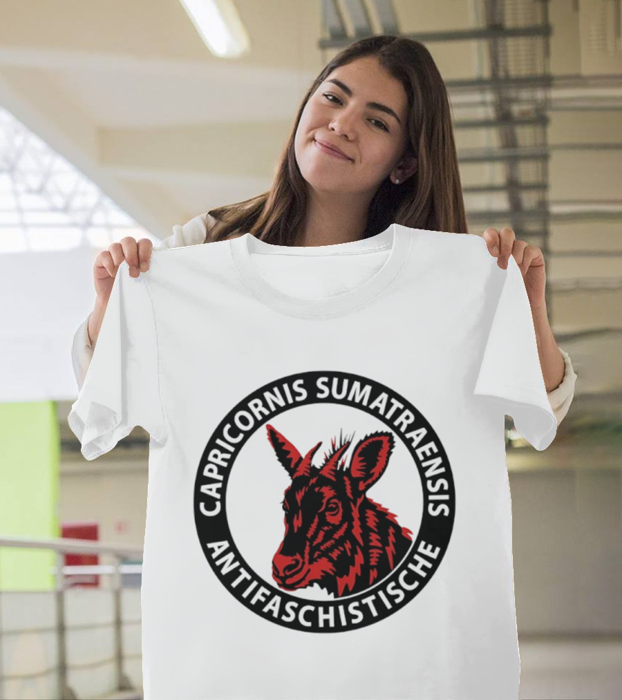 Capricornis Sumatraensis Antifaschistische Red Goat T-Shirt