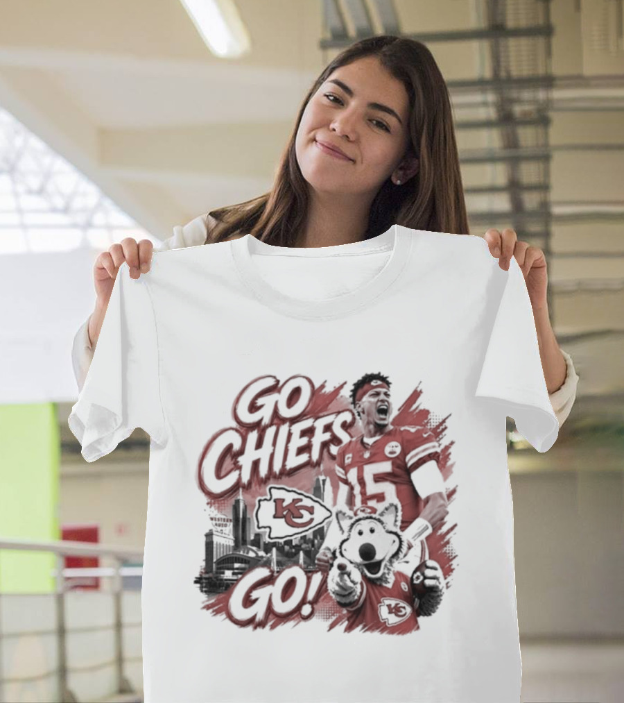 Go Chiefs Go Patrick Mahomes KC Wolf Kansas City Chiefs T-Shirt
