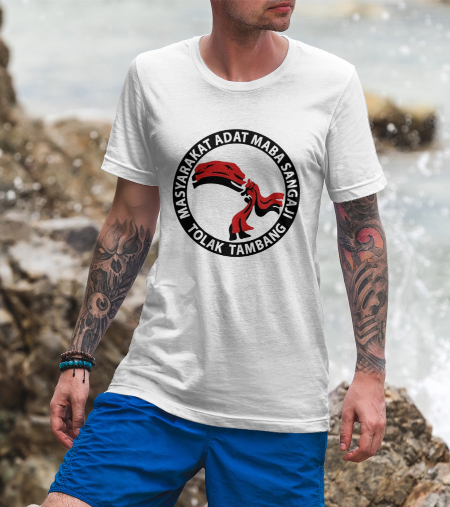 Masyarakat Adat Maba Sangaji Tolak Tambang Red Scarf T-Shirt