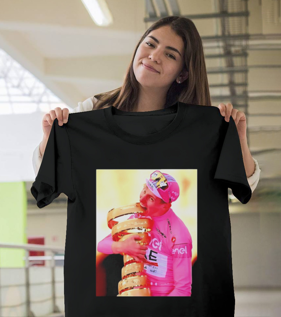 Tadej Pogacar 2024 Giro D'Italia Trophy Celebration In Pink Jersey T-Shirt