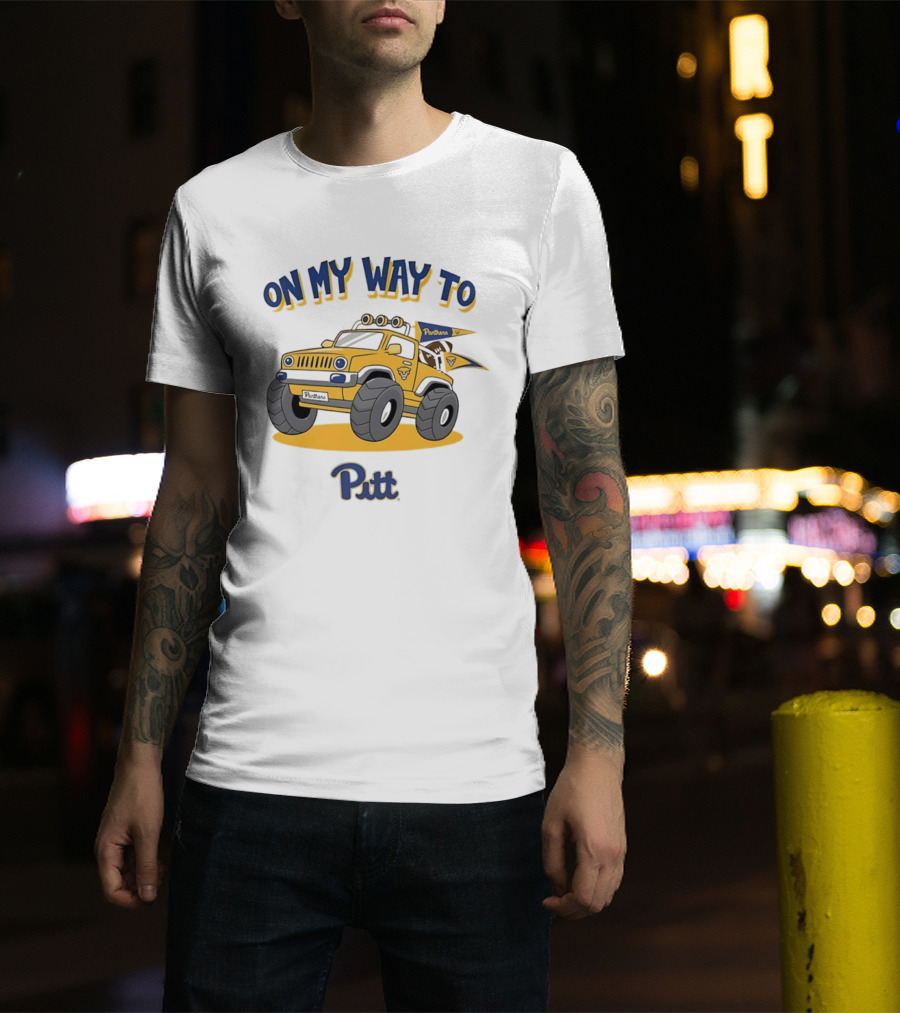 On My Way To Pitt Panthers Jeep With Flags And Tires T-Shirt