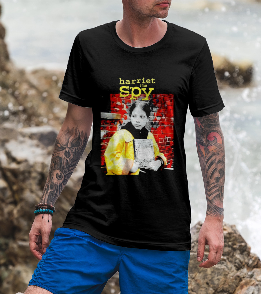 Harriet The Spy Michelle Trachtenberg Classic Yellow Raincoat Notepad T-Shirt