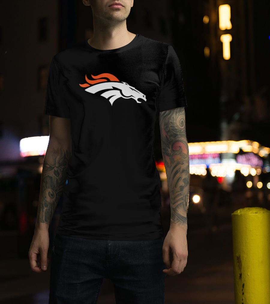Denver Broncos Damn Right I Am A Broncos Now And Forever Signatures Two Sided T-Shirt