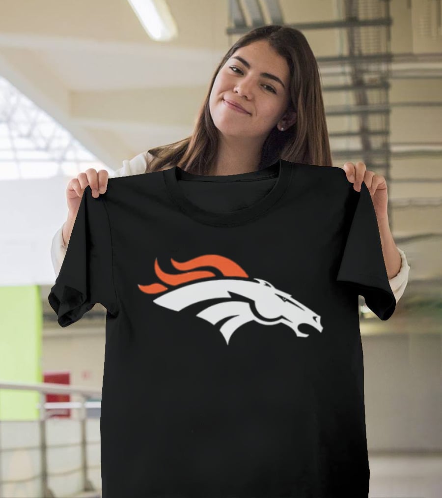 Denver Broncos Damn Right I Am A Broncos Now And Forever Signatures Two Sided T-Shirt