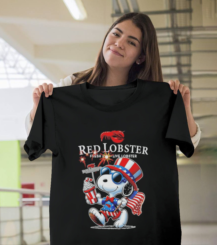 Snoopy Red Lobster Fresh Live Lobster America 1776 2026 250th Anniversary T-Shirt