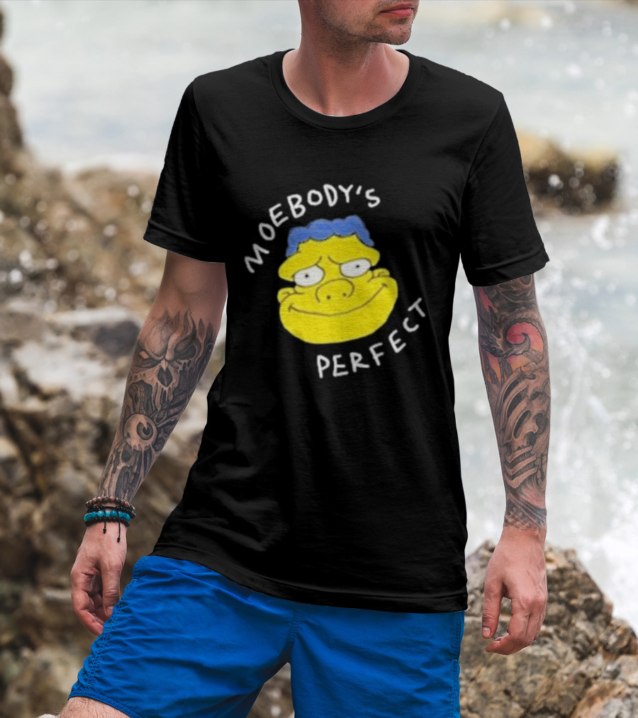 Moebody's Perfect Yellow Cartoon Face With Blue Hair Smirk T-Shirt