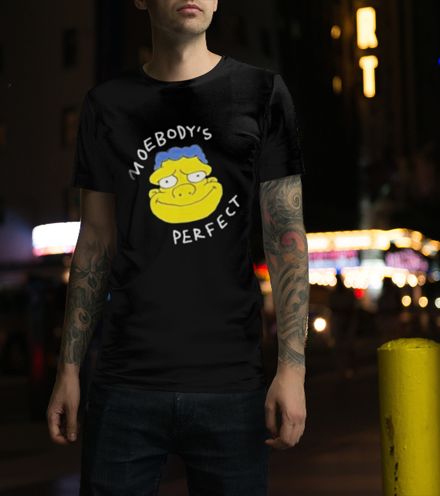 Moebody's Perfect Yellow Cartoon Face With Blue Hair Smirk T-Shirt