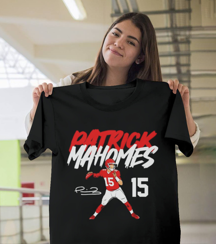 Patrick Mahomes 15 KC Chiefs Signature Pose 2026 Star T-Shirt