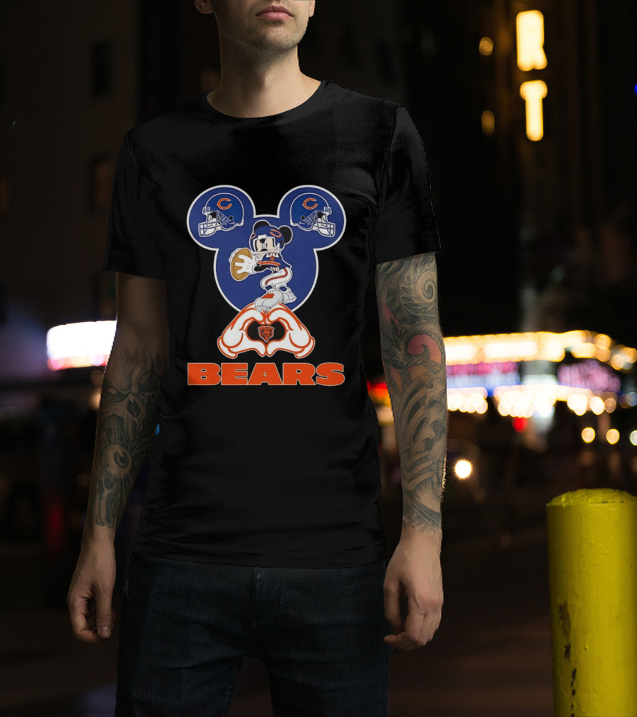 Mickey Mouse Chicago Bears Football Collaboration Bears T-Shirt