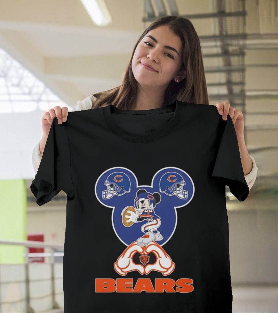 Mickey Mouse Chicago Bears Football Collaboration Bears T-Shirt