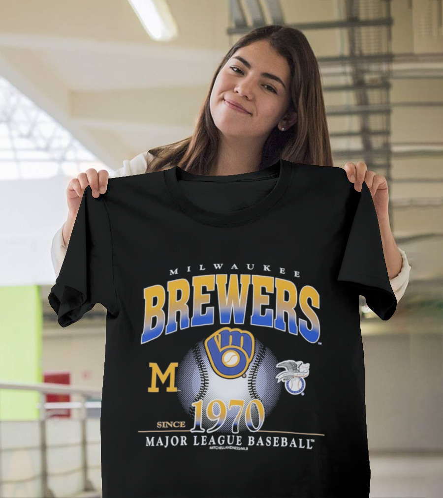 Milwaukee Brewers 1970 Major League Baseball M T-Shirt