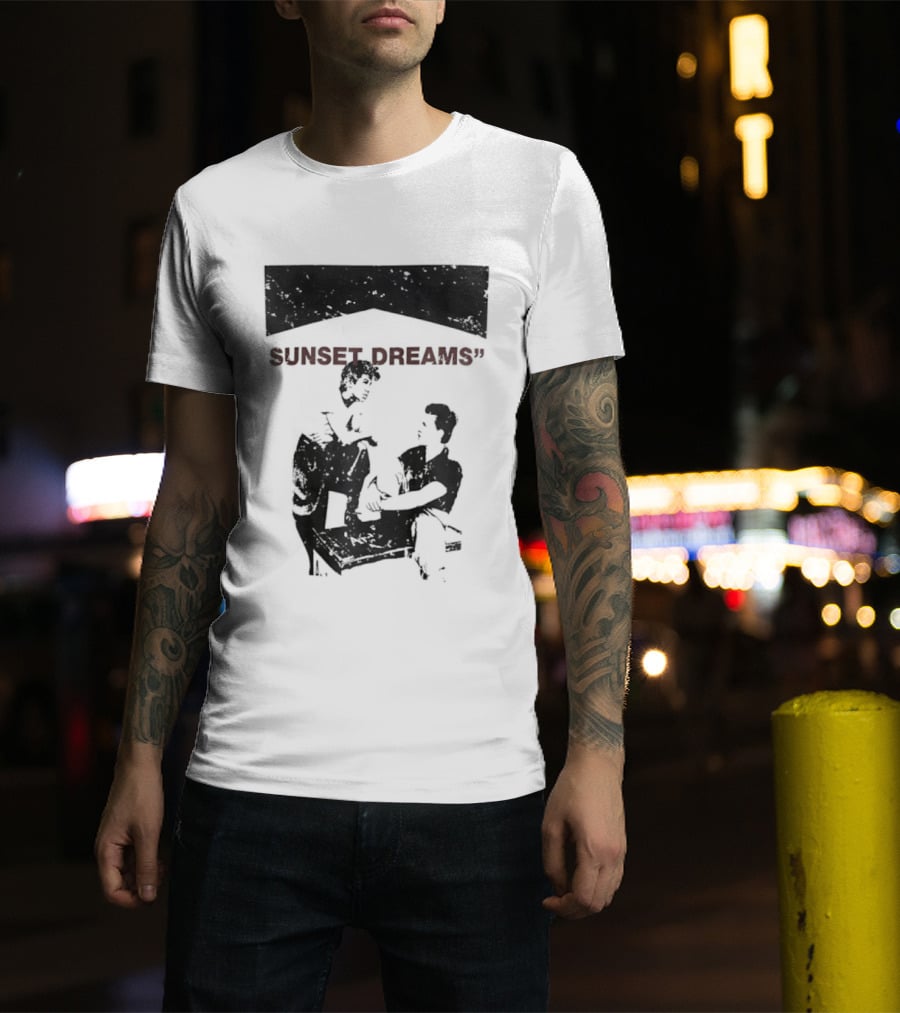 SUNSET DREAMS Streetwear T-Shirt