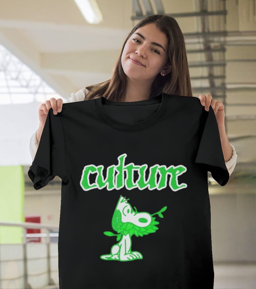 Culture Snoopy Peanuts Dog Leaf Crown T-Shirt