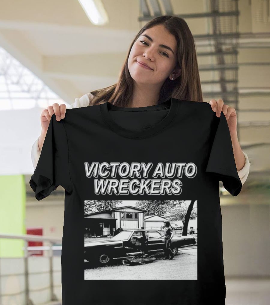 Victory Auto Wreckers Classic Chicago TV Commercial Scene T-Shirt