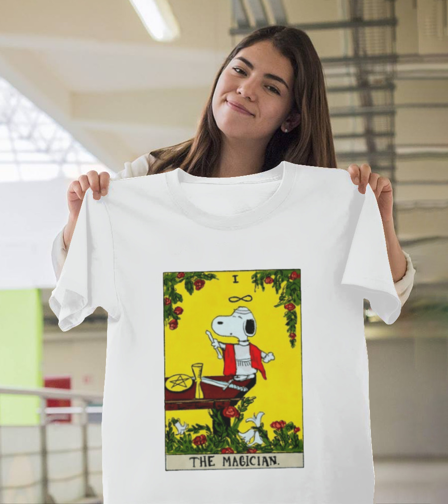 Snoopy Peanuts The Magician Tarot Card T-Shirt