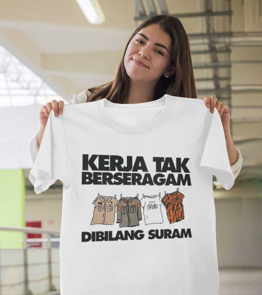 Kerja Tak Berseragam Dibilang Suram Kaos Band Dan Pakaian Kerja Di Jemuran T-Shirt