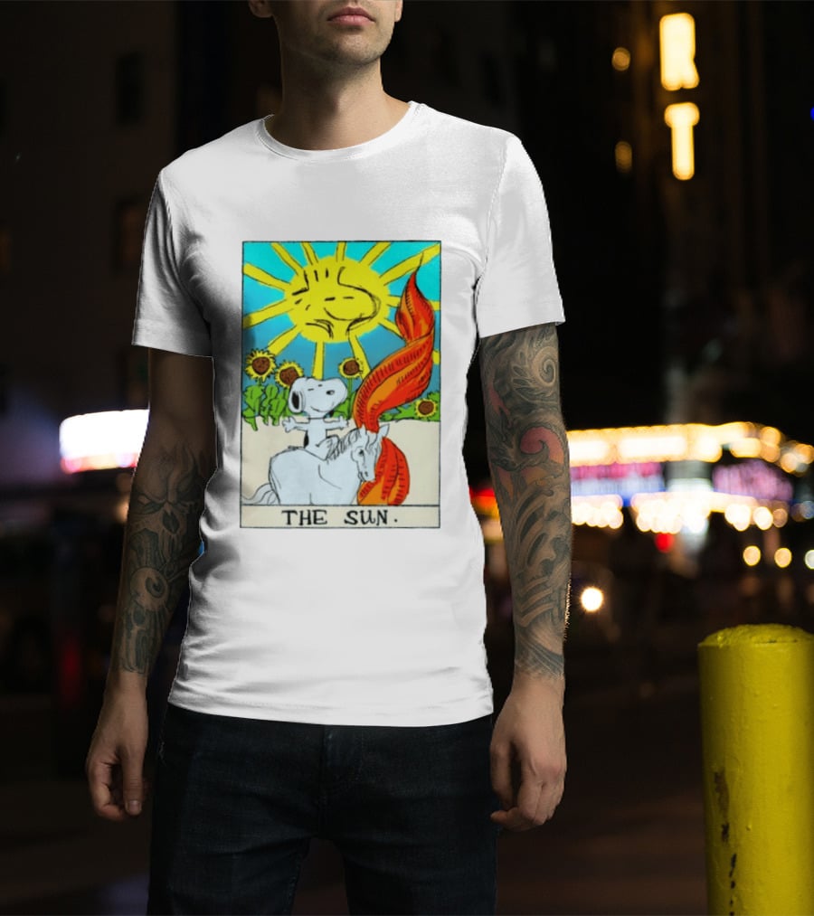 Snoopy The Sun Tarot Card Peanuts Charlie Brown Tarot T-Shirt