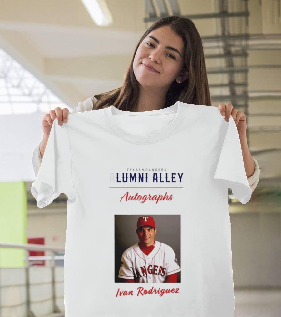 Texas Rangers Alumni Alley Ivan Rodriguez Autographs T-Shirt